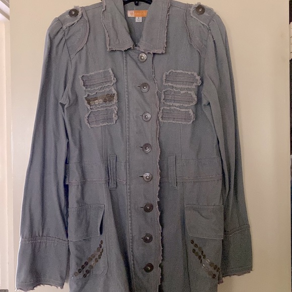 Tulle 100% cotton, women’s distressed long length light denim jacket. - Picture 3 of 14